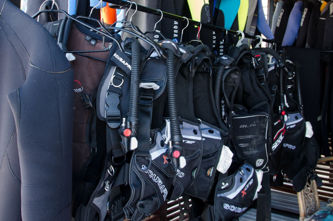 Inchiriere echipament scufundari | Scufundari | Marea Neagra | Eforie Nord | Scuba Diving |